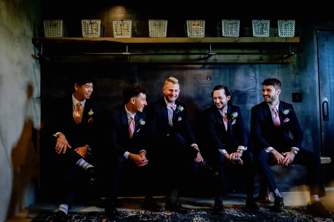 Groom's Den
